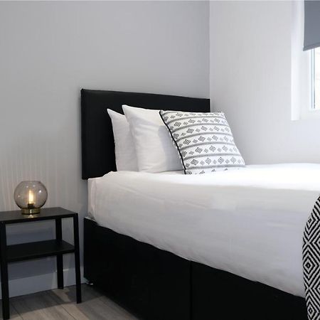 The Kop End Hotel By Serviced Living Liverpool Exterior foto